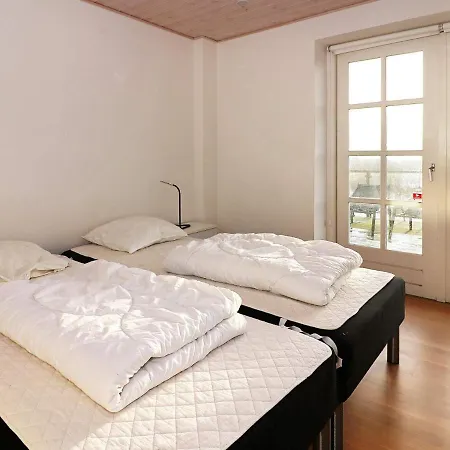 14 Person In Havndal-by Traum *